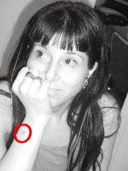 DENNIS TATTOO Tattoo Body Piercing Microdermal Ici, le microdermal de Sylvie